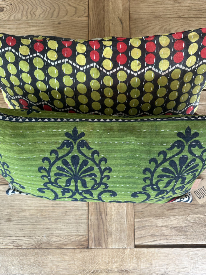 Kantha Duo 01 – 2 Sari pudebetræk 30×50 – Quote Copenhagen