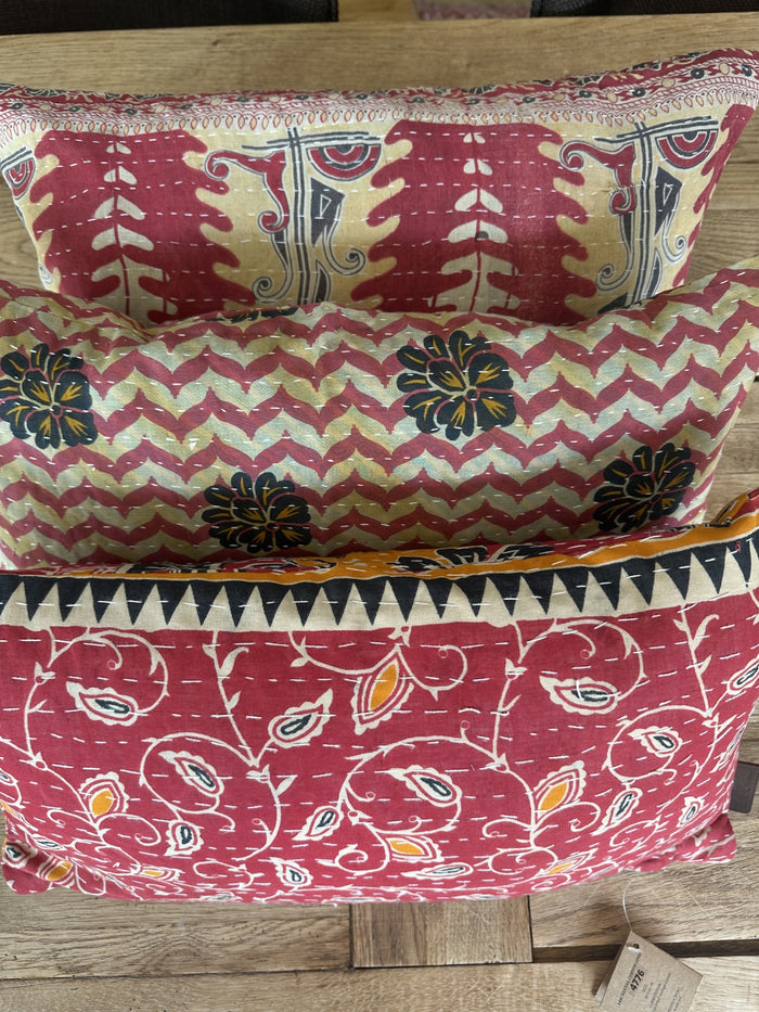 Kantha Trio 14 – 3 Sari pudebetræk 30×50 – Quote Copenhagen