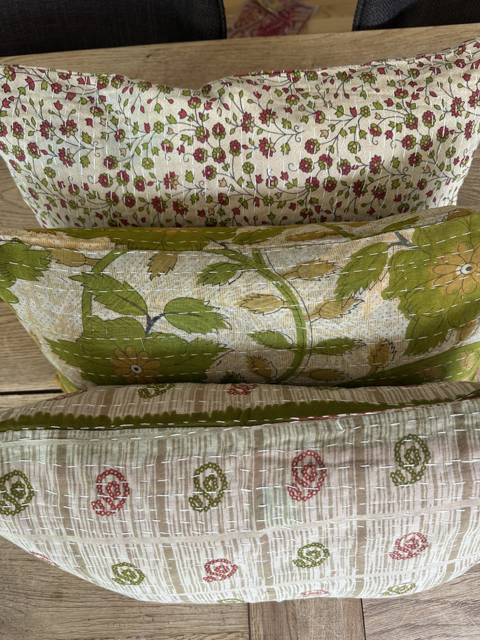 Kantha Trio 18 – 3 Sari pudebetræk 30×50 – Quote Copenhagen