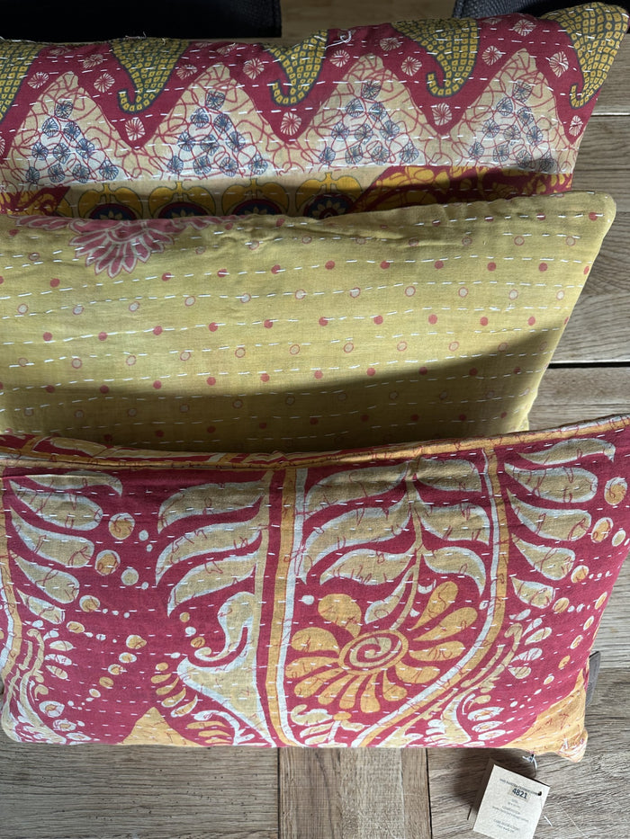 Kantha Trio 20 – 3 Sari pudebetræk 30×50 – Quote Copenhagen